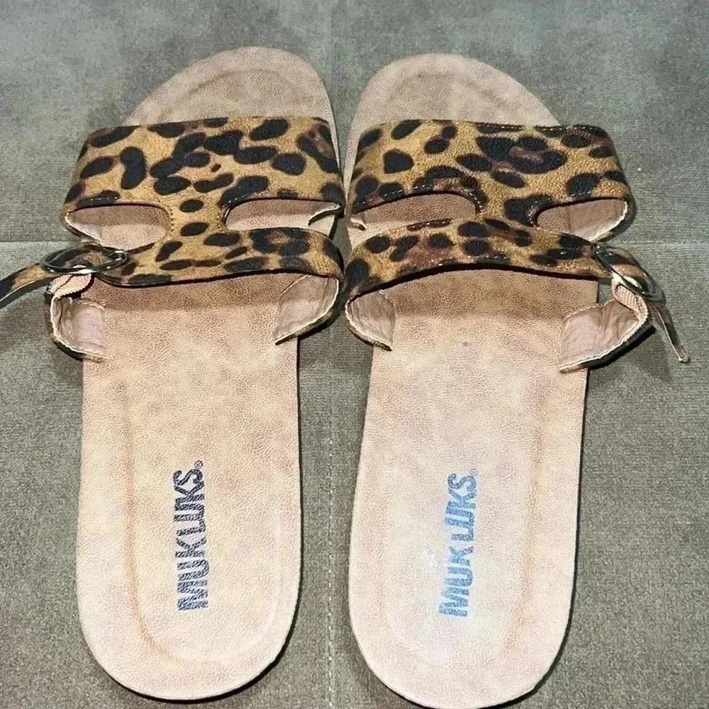 Mukluks Sandals A1